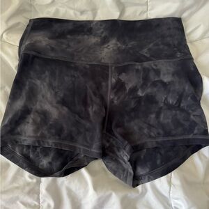 Lululemon high rise short 4’